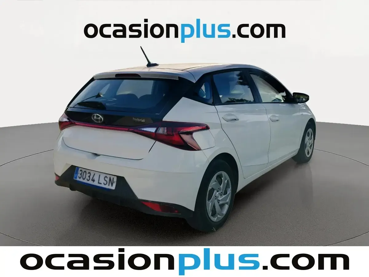 Begagnad Hyundai i20 101 HK (74 kW) 2021 Vit Halvkombi