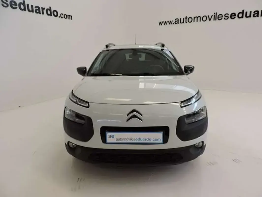 Usado Citroën C4 Cactus Shine Edition 99 CV (72 kW) 2016 Blanco Utilitario