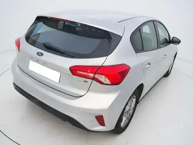 Usado Ford Focus Trend+ 125 HP (91 kW) 2021 Cinzento Sedan
