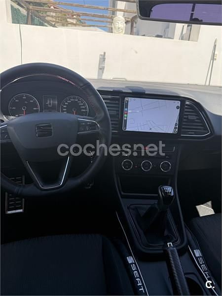 Usado Seat Leon Reference 105 CV (77 kW) 2014 Blanco Berlina