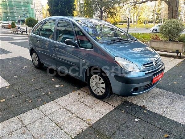 Usado Citroën Xsara Picasso Exclusive 110 CV (80 kW) 2006 Gris / plata Monovolumen