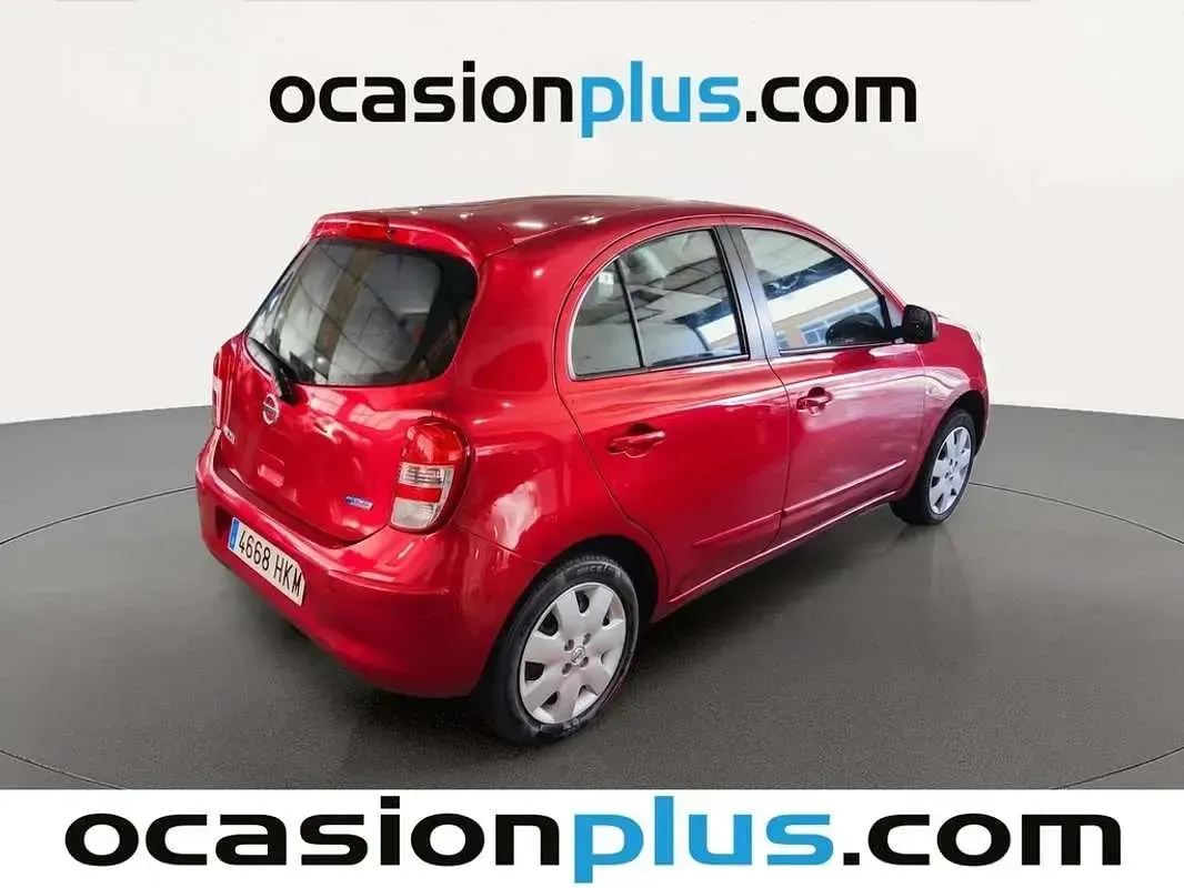 Usado Nissan Micra Acenta 80 CV (58 kW) 2012 Rojo Utilitario