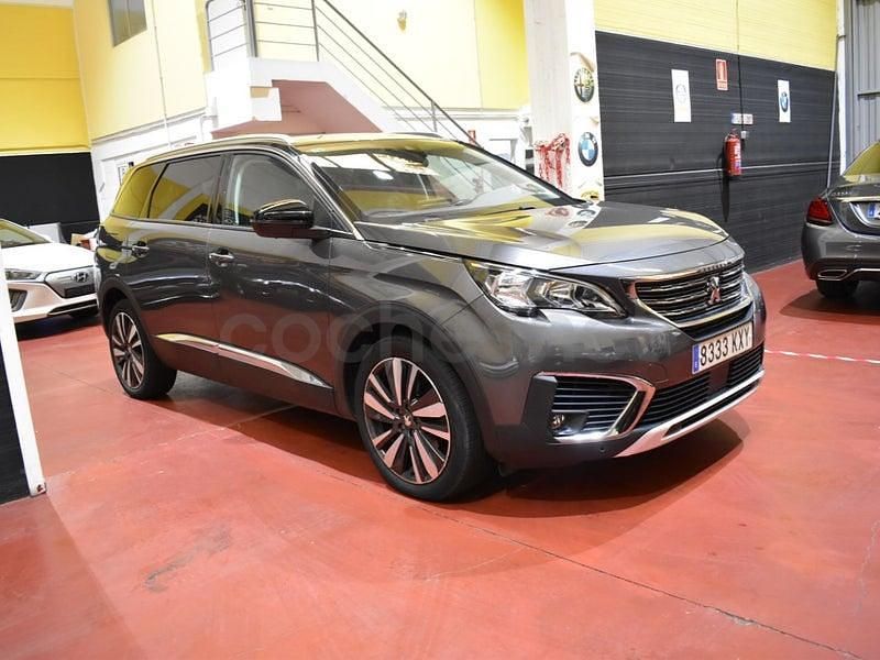 Usado Peugeot 5008 Allure 130 CV (95 kW) 2019 Gris / plata SUV