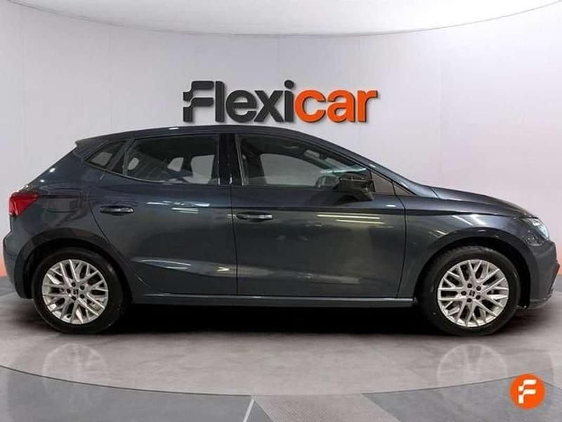Usado Seat Ibiza FR 116 CV (85 kW) 2024 Gris Utilitario