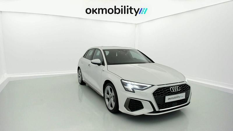 Usado Audi A3 Sportback e-tron S-Line 150 CV (110 kW) 2023 Ibis weiss Utilitario