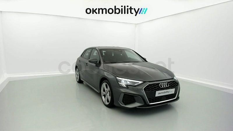 Usado Audi A3 S-Line 150 CV (110 kW) 2024 Gris / plata Berlina