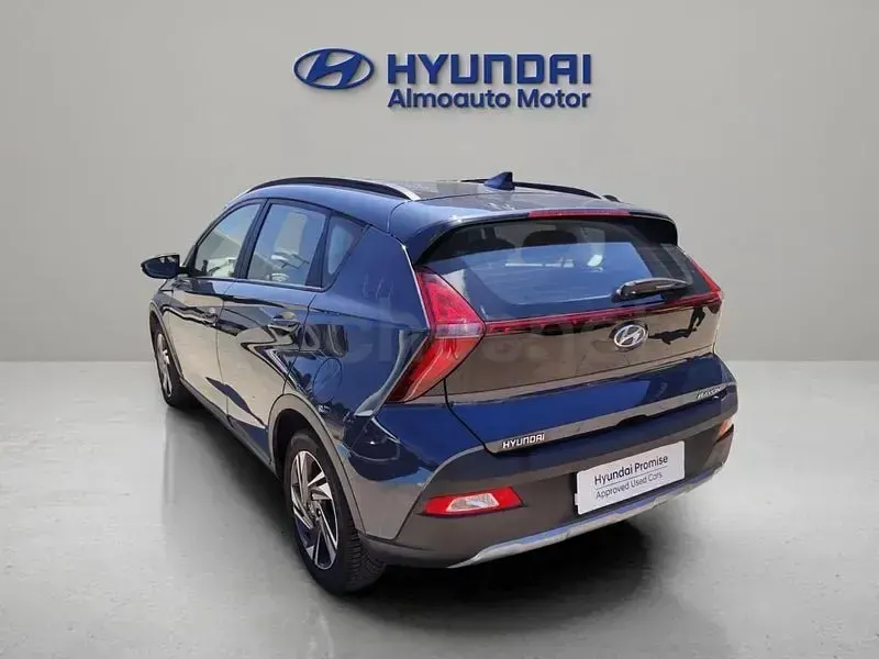 Usado Hyundai Bayon 100 CV (73 kW) 2021 Gris / plata SUV