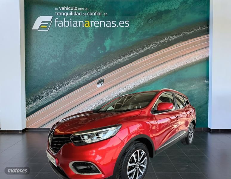 Rojo Usado 2019 Renault Kadjar Zen SUV | 18.400 € (Un poco caro) - Imagen 1/4