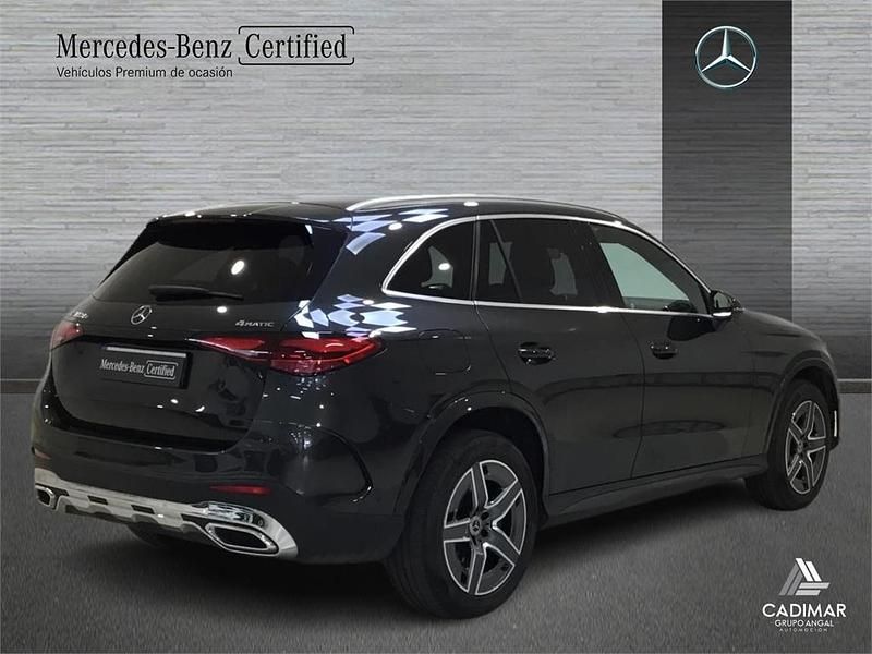 Usado Mercedes GLC300e AMG line 333 CV (244 kW) 2023 Gris / plata SUV