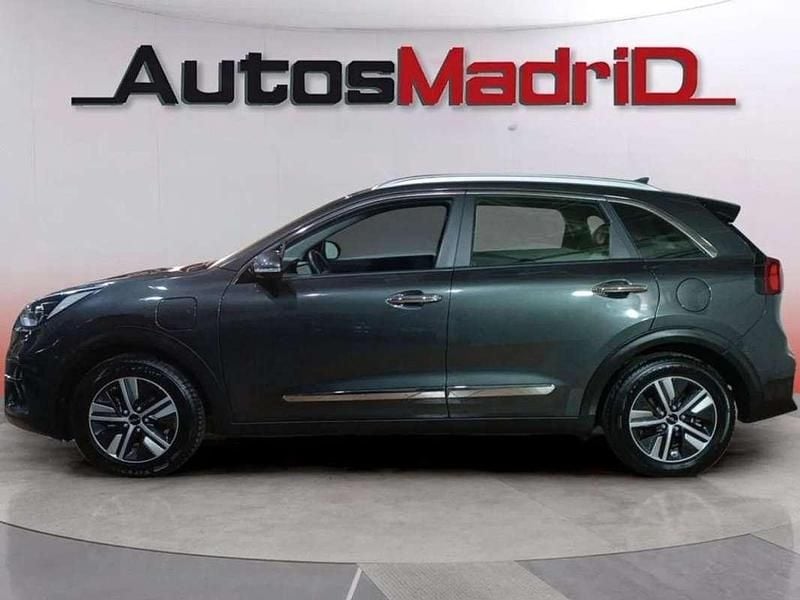 Usado Kia Niro 141 CV (103 kW) 2021 Plateado SUV