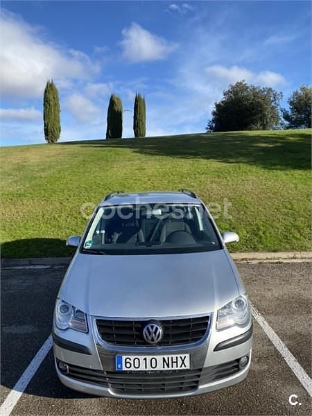 Usado VW Touran 140 CV (102 kW) 2007 Gris / plata Monovolumen