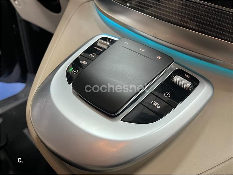 Usado Mercedes V300 Avantgarde 239 CV (175 kW) 2022 Negro Monovolumen