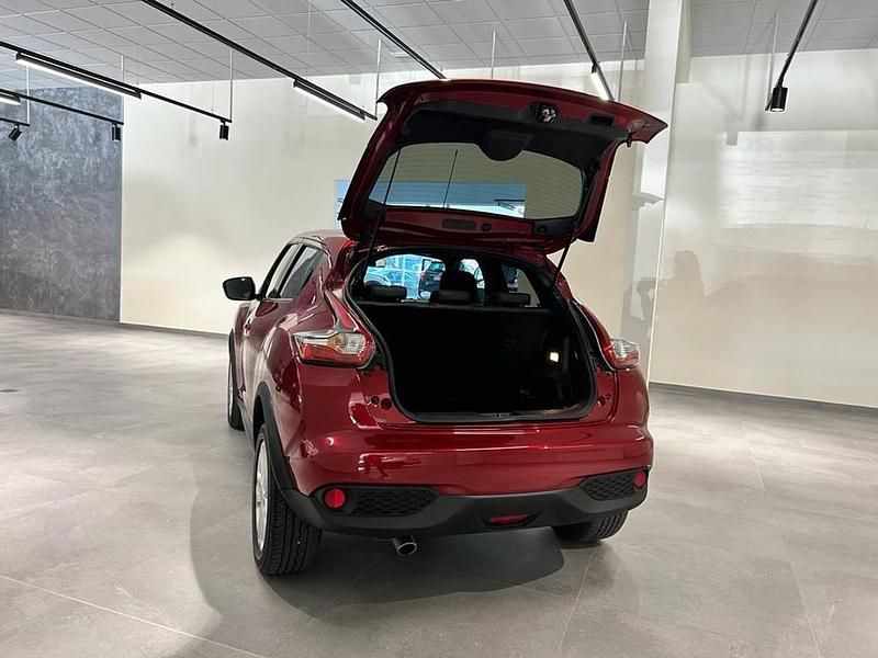 Usado Nissan Juke N-Connecta 110 CV (80 kW) 2017 Rojo SUV
