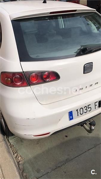 Usado Seat Ibiza Reference 70 CV (51 kW) 2006 Blanco Berlina