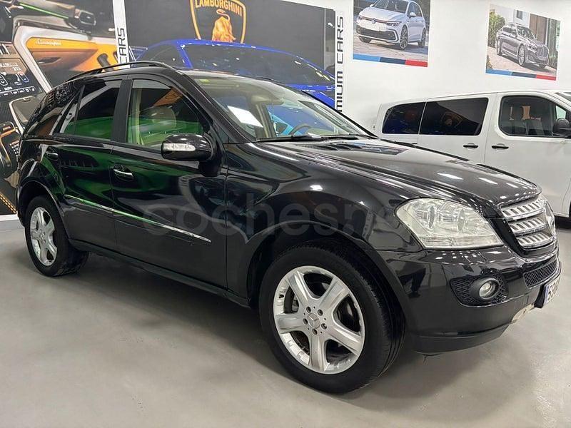 Usado Mercedes ML320 224 CV (164 kW) 2007 Negro SUV