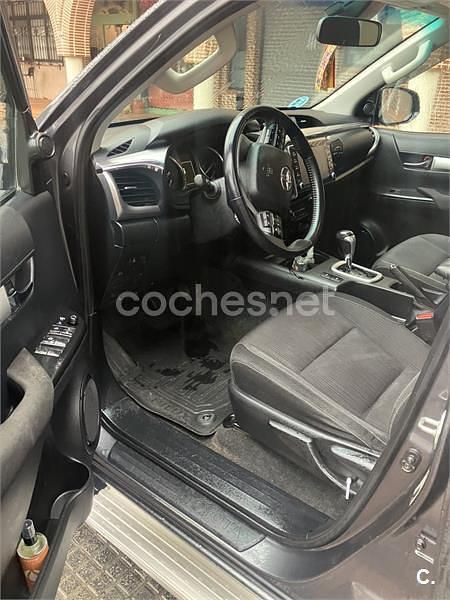 Usado Toyota HiLux 204 CV (150 kW) 2022 Gris / plata Recogida
