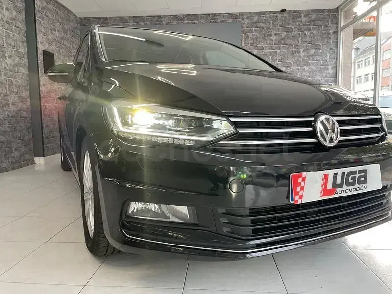 Usado VW Touran Sportline 150 CV (110 kW) 2016 Negro Monovolumen