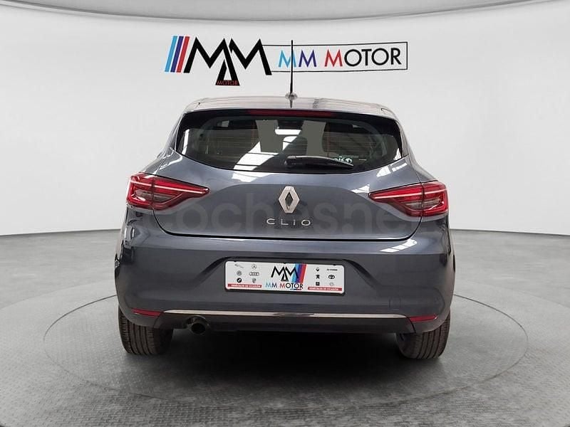 Usado Renault Clio IV Intens 100 CV (73 kW) 2019 Gris / plata Berlina