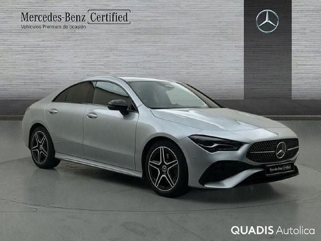 Usado Mercedes CLA220 190 CV (139 kW) 2025 Plata hightech Berlina