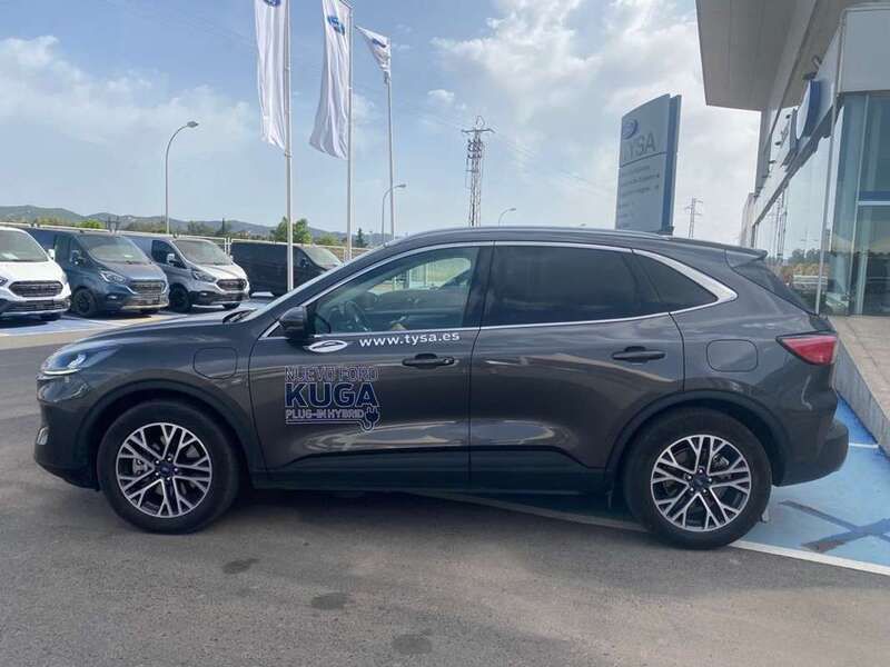Usado Ford Kuga Titanium 224 CV (164 kW) 2021 Gris magnético SUV