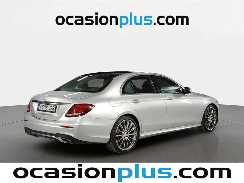 Usado Mercedes E220 AMG 194 CV (142 kW) 2016 Gris plata Berlina