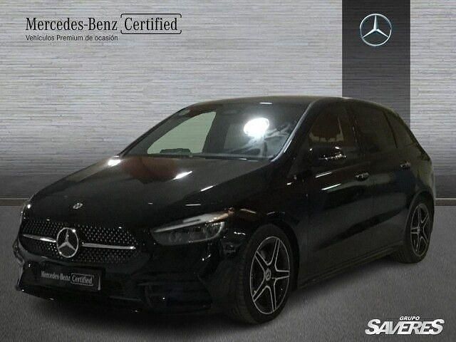 Usado Mercedes B200 150 CV (110 kW) 2025 Negro noche Monovolumen