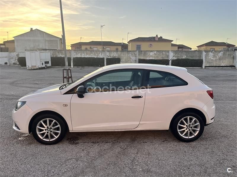 Usado Seat Ibiza SC Reference 70 CV (51 kW) 2013 Blanco Utilitario