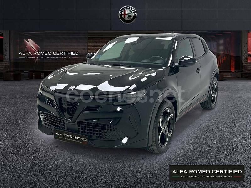Negro Usado 2024 Alfa Romeo Junior Edizione Speciale SUV | 25.900 € - Imagen 1/4