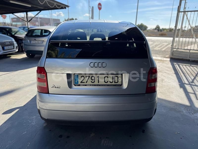 Usado Audi A2 75 CV (55 kW) 2004 Gris / plata Utilitario
