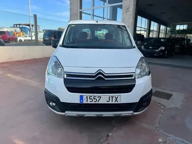 Usado Citroën Berlingo 100 CV (73 kW) 2016 Blanco Monovolumen