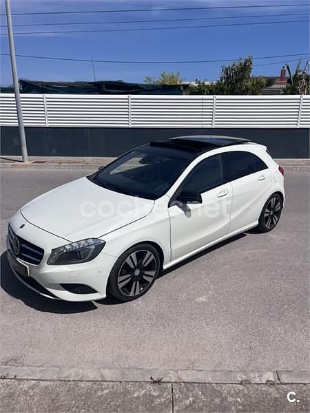 Usado Mercedes A180 Urban 122 HP (89 kW) 2012 Branco Sedan