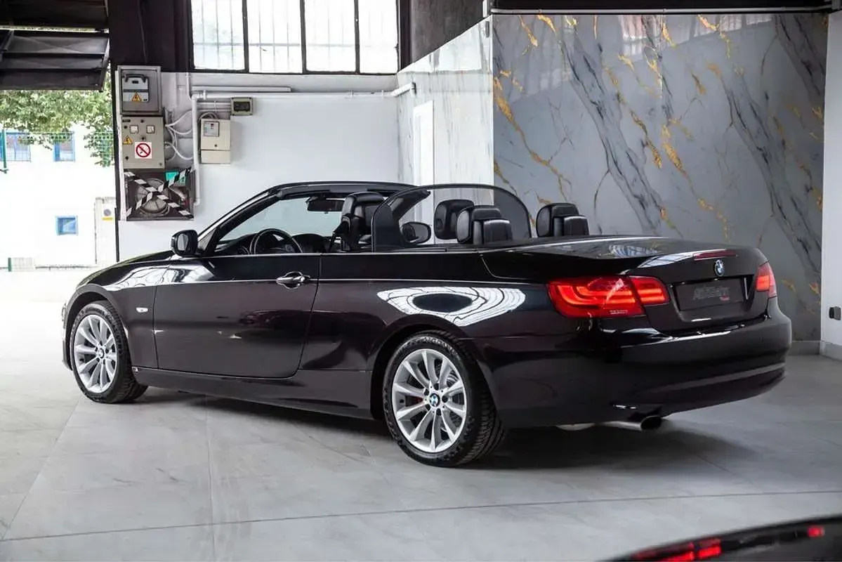 Usado BMW 320 Cabriolet Comfort Edition 170 CV (125 kW) 2012 Negro Descapotable