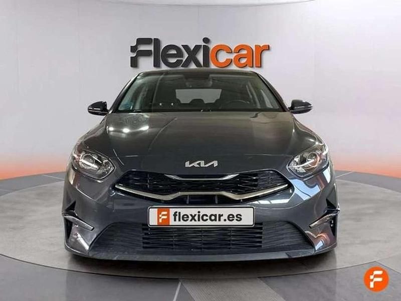 Usado Kia Ceed 120 CV (88 kW) 2022 Gris Utilitario