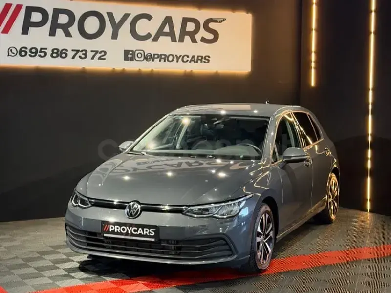 Usado VW Golf VII Style 150 CV (110 kW) 2021 Gris / plata Utilitario