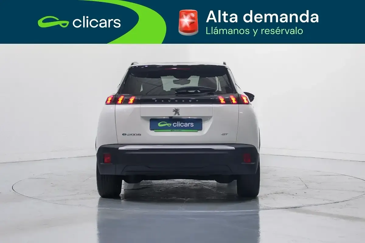 Usado Peugeot e-2008 GT 100 kW (136 CV) 2022 Blanco SUV