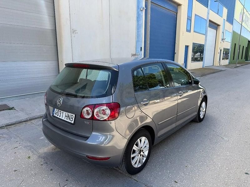 Usado VW Golf Plus Cross Advance 105 CV (77 kW) 2012 Gris / plata Monovolumen