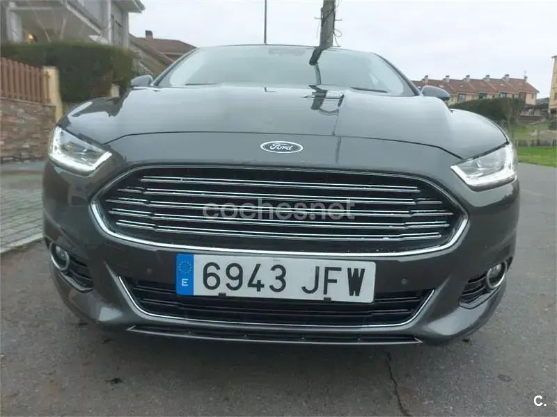 Usado Ford Mondeo Titanium 150 CV (110 kW) 2015 Gris / plata Berlina