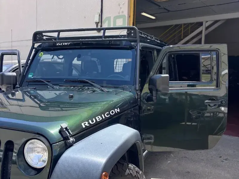 Usado Jeep Wrangler Unlimited Rubicon 200 CV (147 kW) 2011 Verde SUV
