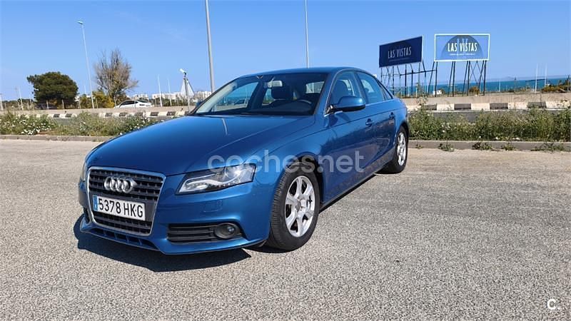 Usado Audi A4 136 CV (100 kW) 2012 Azul Berlina