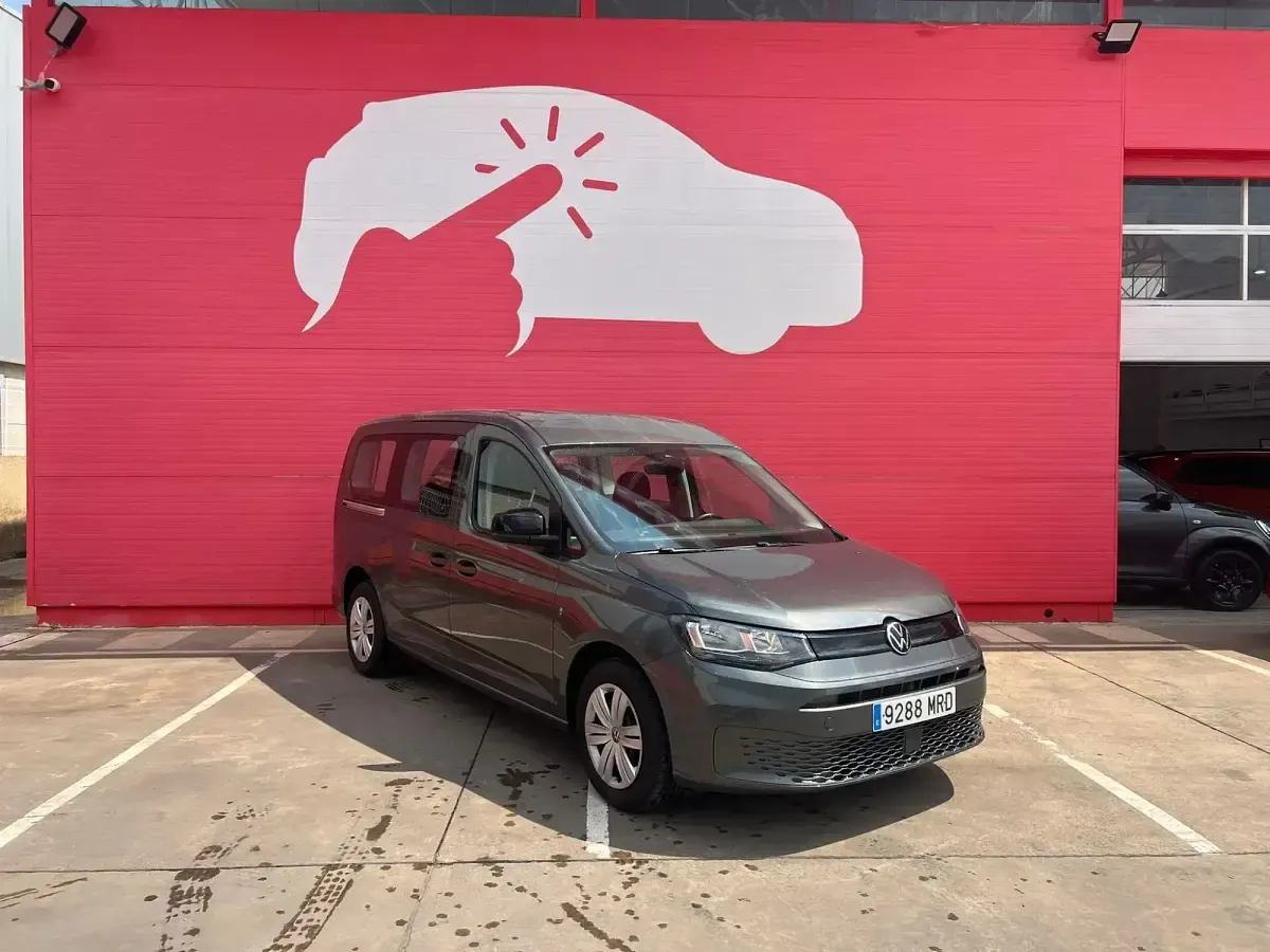 Usado VW Caddy 102 CV (75 kW) 2024 Gris Monovolumen