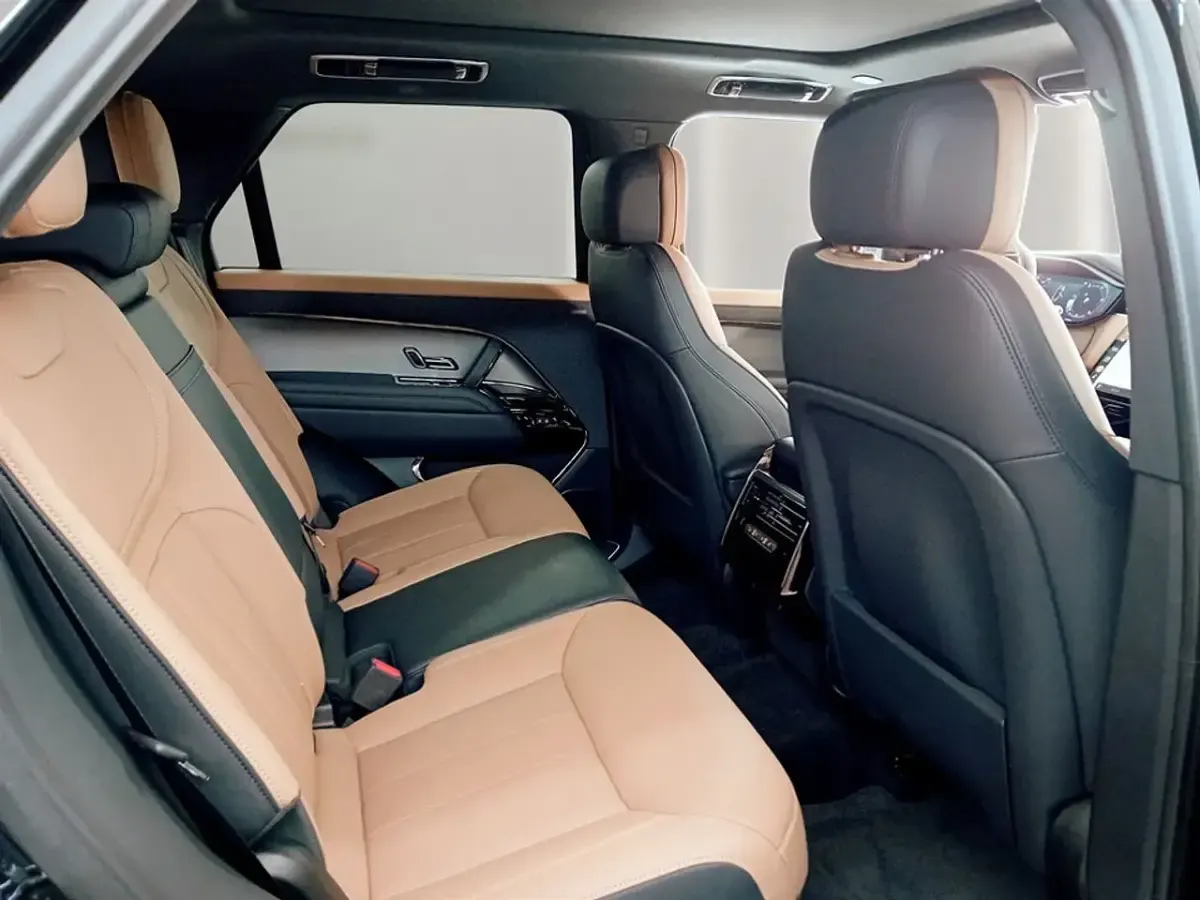 Używany Land Rover Range Rover Sport SE Dynamic 248 KM (182 kW) 2025 Czarny SUV