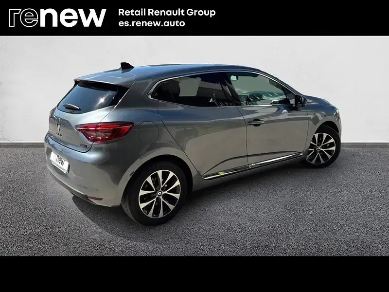 Usado Renault Clio V Techno 140 CV (102 kW) 2023 Gris Berlina