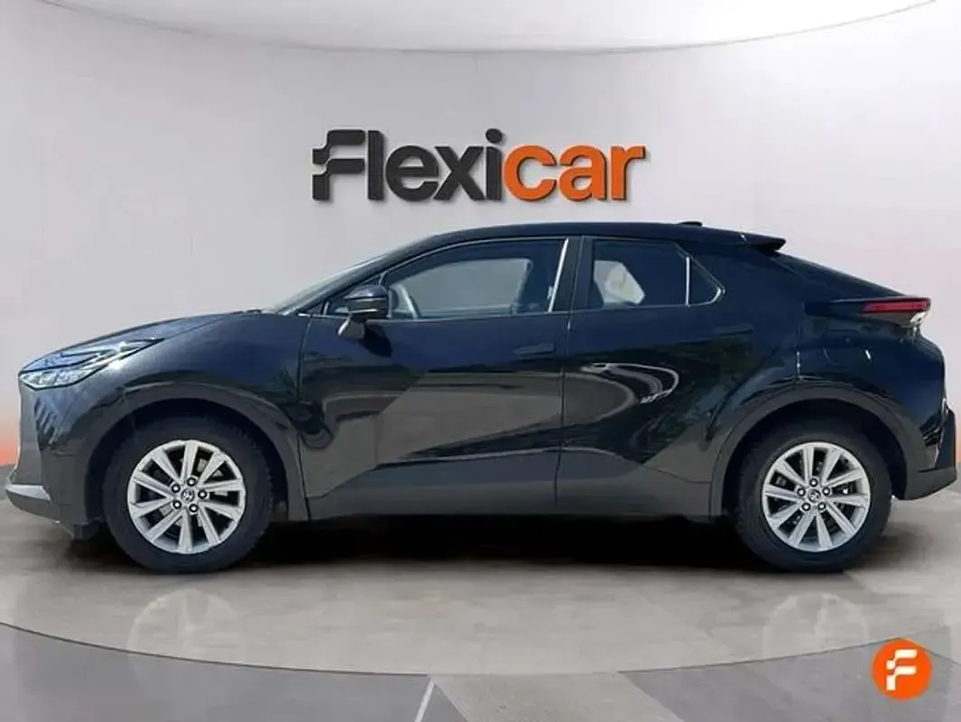 Usado Toyota C-HR Active 140 CV (102 kW) 2024 Negro SUV