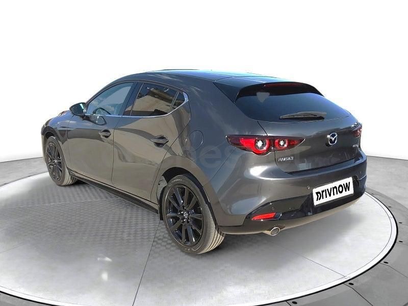 Usado Mazda 3 Exclusive-Line 186 CV (136 kW) 2023 Gris / plata Berlina