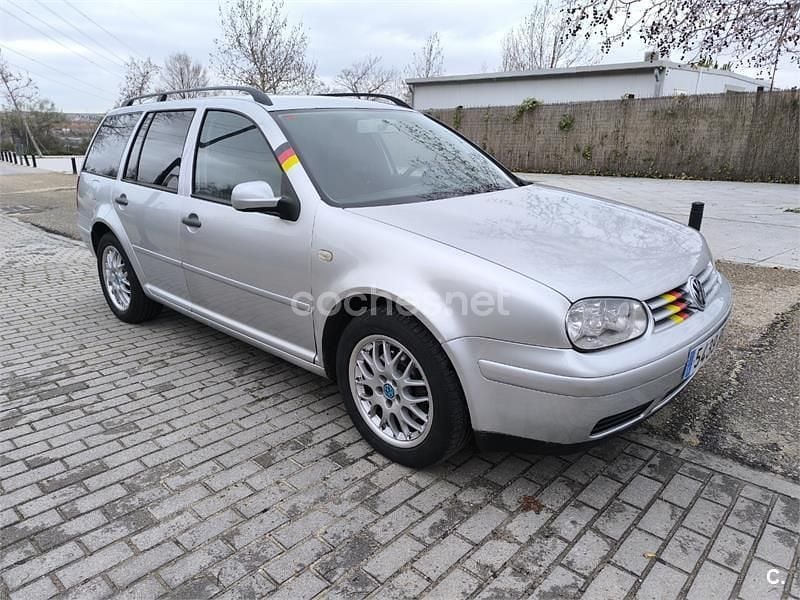 Gris / plata Usado 2000 VW Golf IV Highline Familiar | 3000 € (Precio justo) - Imagen 1/4