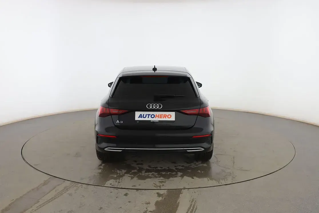 Usado Audi A3 Sportback Advanced 110 CV (80 kW) 2023 Negro Utilitario