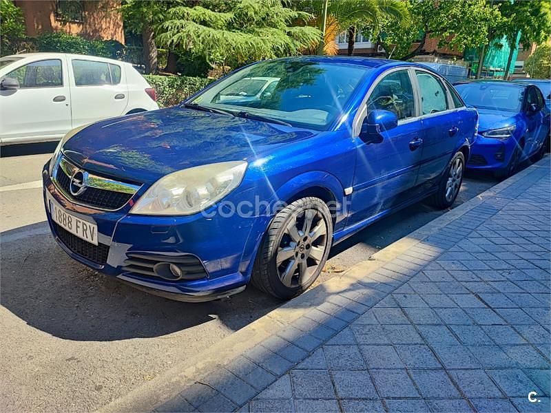 Usado Opel Vectra Elegance 150 CV (110 kW) 2007 Azul Berlina