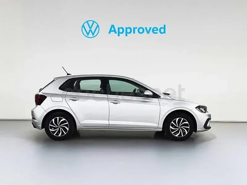 Usado VW Polo Life 95 CV (69 kW) 2024 Gris Utilitario