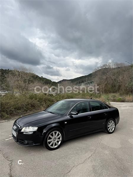 Usado Audi A4 S-Line 140 HP (102 kW) 2008 Preto Sedan