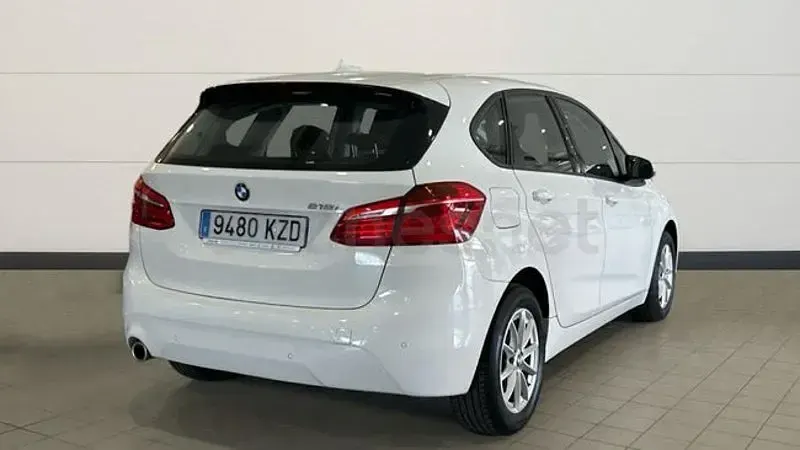 Usado BMW 218 140 CV (102 kW) 2019 Blanco Familiar